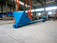 螺旋輸送機(jī)的輸送結(jié)構(gòu)為：螺旋機(jī)殼，螺旋軸，螺旋葉片，螺旋電機(jī)等多個(gè)部件的使用。
